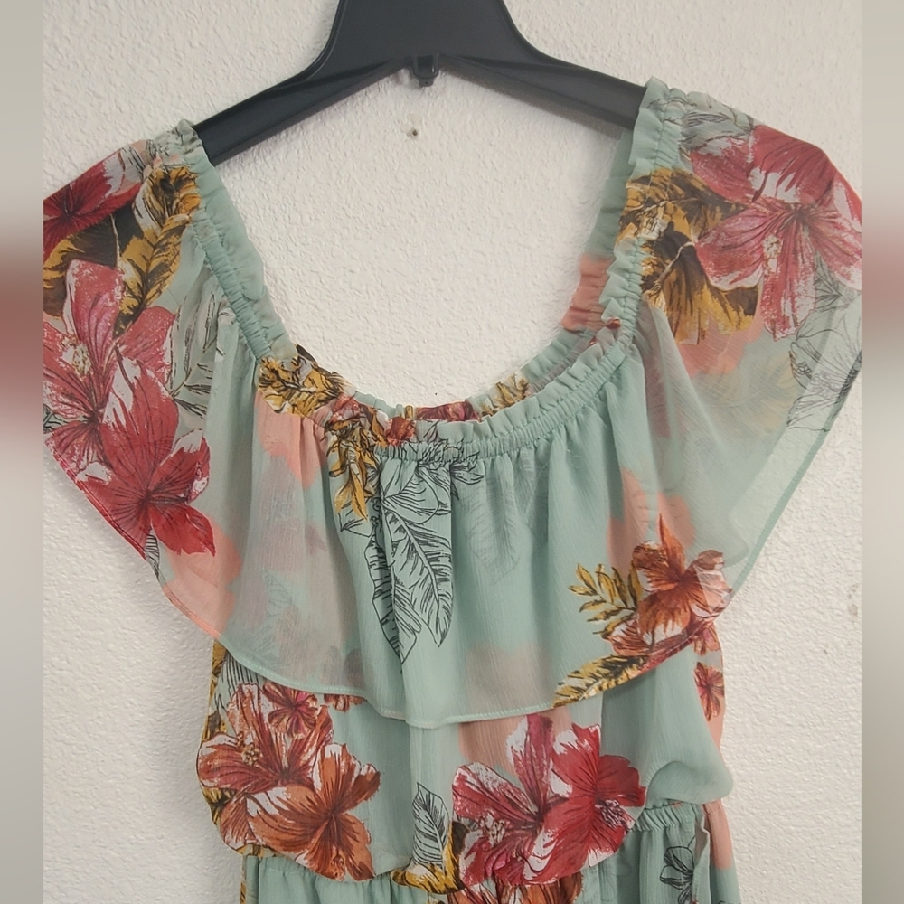 Express Mint Green Floral Blouse with Ruffle Trim - Picture 4 of 8